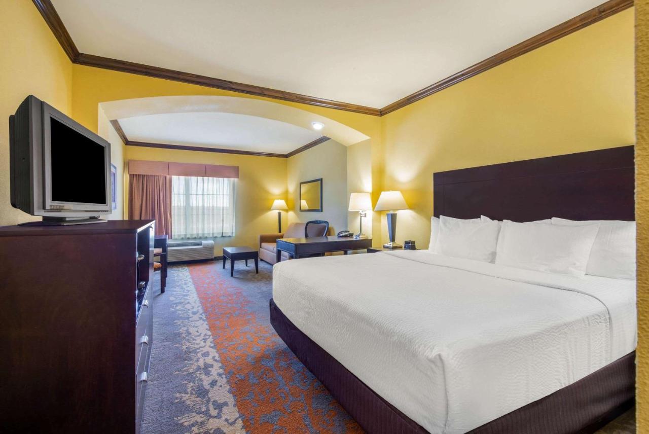 Отель La Quinta By Wyndham Eastland Экстерьер фото