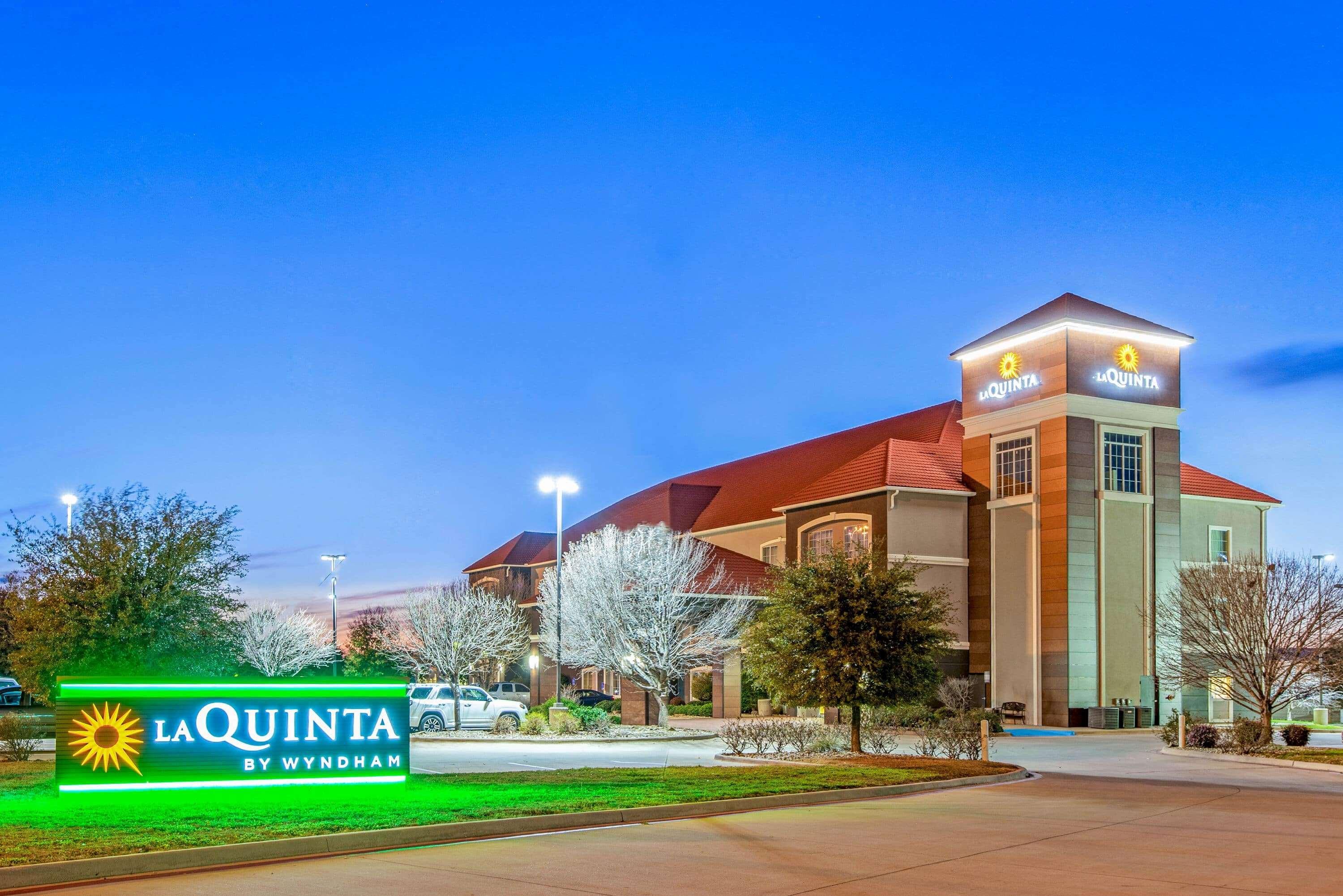 Отель La Quinta By Wyndham Eastland Экстерьер фото